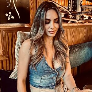 Meet your Posher, Hailey